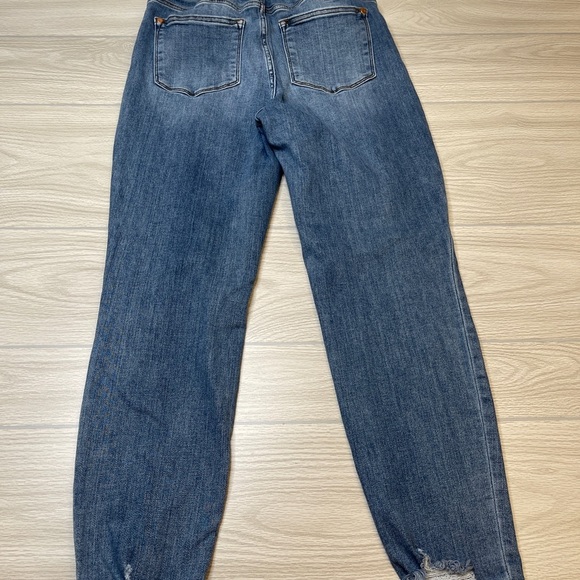 Judy Blue JB82525MD Relaxed Fit Distressed Patch Stretch Jeans Womens Size 11/30 - Picture 3 of 15